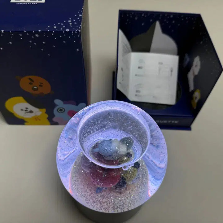[BUNJANG] BT21 Snow Globe Lamp / BT21 스노우볼 램프