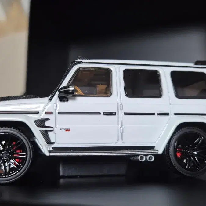 [BUNJANG] Almost Real Brabus G800 Wide Star (White) 1/43 Scale / 1/43 브라부스 벤츠 amg 지바겐(화이트) 판매