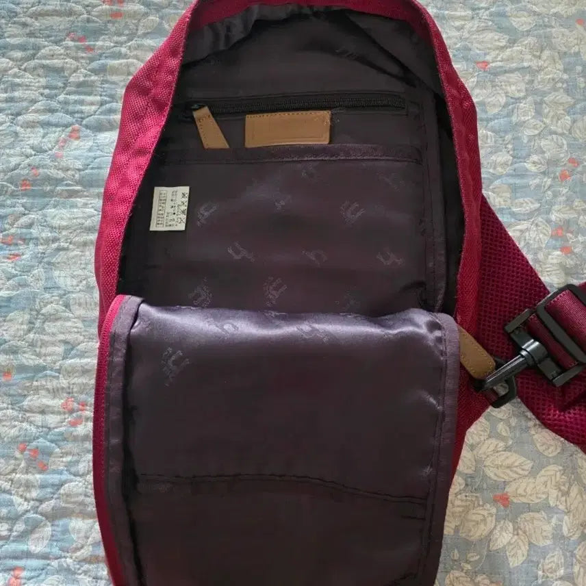 [BUNJANG] Hazzys Crossbody Bag / 헤지스 크로스백