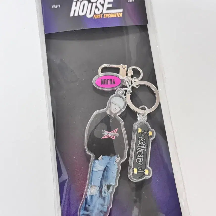 [BUNJANG]  xikers World Tour MD Yujun Keyring / 싸이커스 월드투어 MD 유준 키링