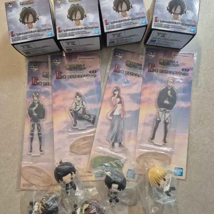[BUNJANG] Attack on Titan Choco-Noko Figure and Acrylic Stand Bundle Set / 진격의 거인 초코노코 아크릴 일괄