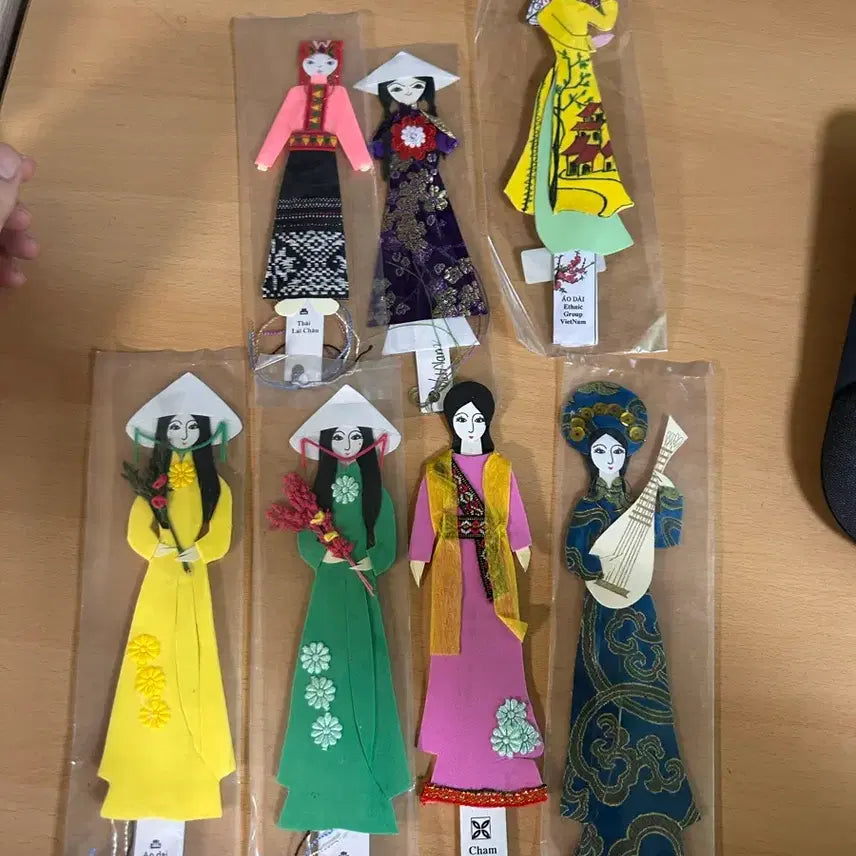 [BUNJANG] Vietnamese Traditional Dolls Ao Dai Set of 7 / 베트남 전통 인형 아오자이 7종 세트