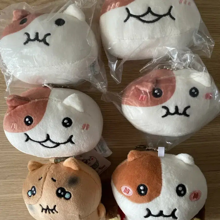 [BUNJANG] Gachapon CU Set Plush Keychain / 쫀냐미 가챠 cu  세트 인형키링