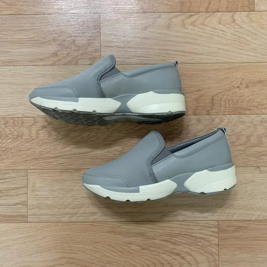 [BUNJANG] KUHO Slip-on Sneakers / 구호 슬립온 스니커즈 225