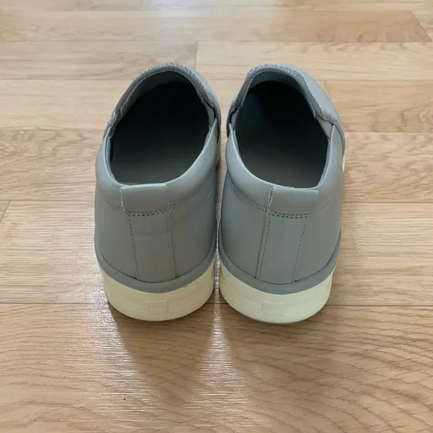 [BUNJANG] KUHO Slip-on Sneakers / 구호 슬립온 스니커즈 225