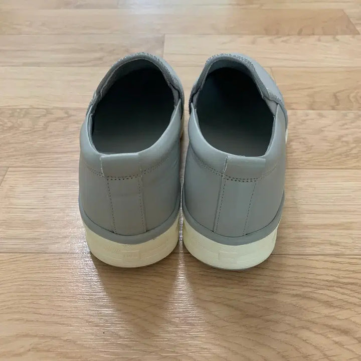 [BUNJANG] KUHO Slip-on Sneakers / 구호 슬립온 스니커즈 225
