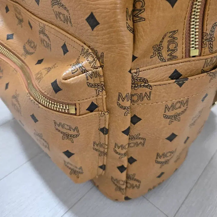 [BUNJANG] MCM Studded Logo Backpack Brown / mcm 백팩