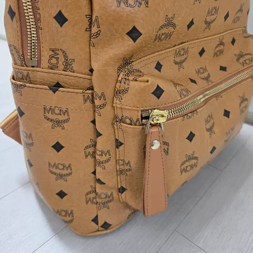 [BUNJANG] MCM Studded Logo Backpack Brown / mcm 백팩