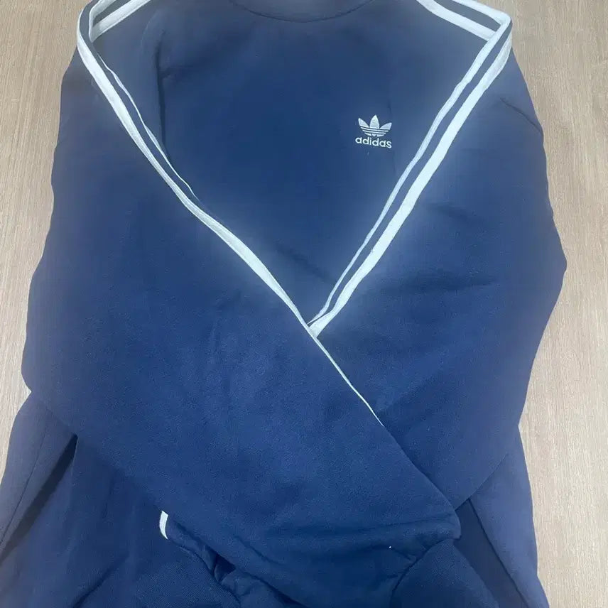[BUNJANG] Adidas Sweatshirt Night Indigo - Medium / 아디다스 맨투맨 나이트인디고 m