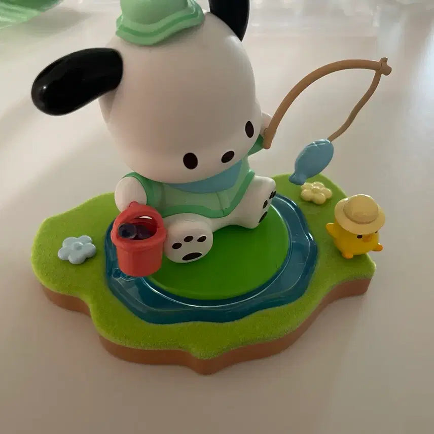 [BUNJANG] Sanrio Pochacco Camping Figure / 포차코 탑토이 캠핑 피규어