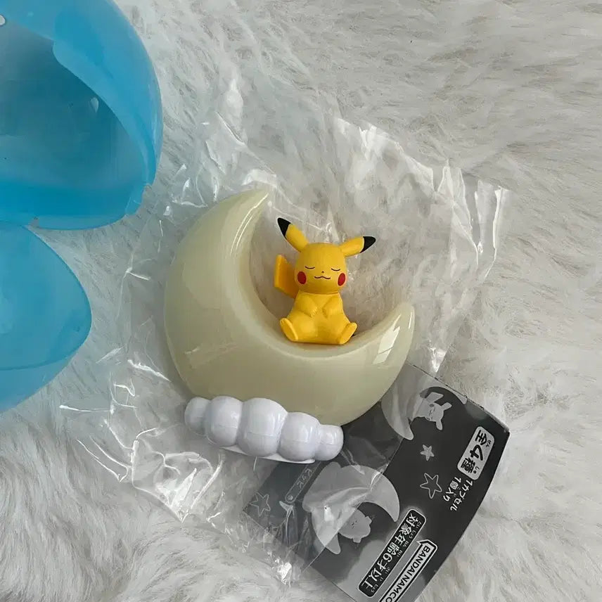 [BUNJANG] Pokemon "Big Moon" Mascot Light Mood Lamp Gacha Pikachu / 포켓몬스터 큰 달님 마스코트 라이트 무드등 가챠 피카츄