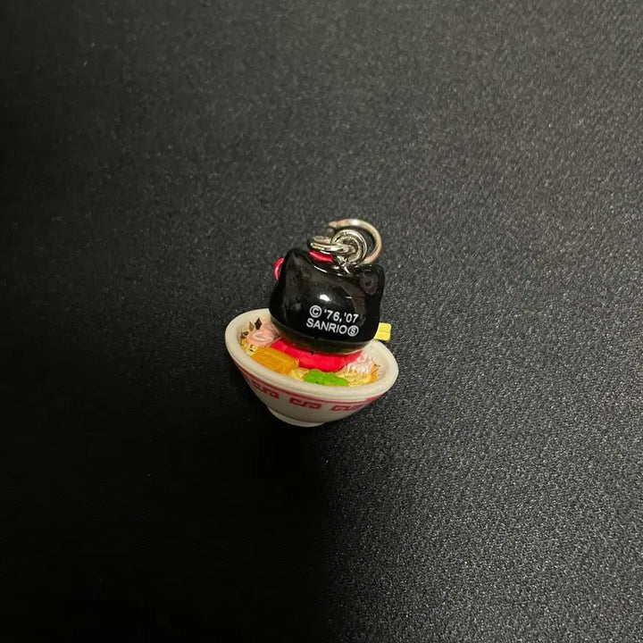 [BUNJANG] Hello Kitty Ramen Strap Charm / 헬로키티 키티스트랩 라멘