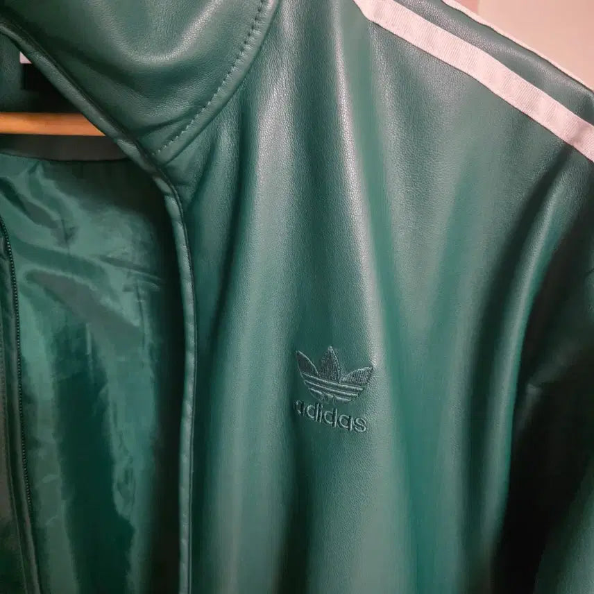 [BUNJANG] Adidas Faux Leather Firebird Jacket &amp; Pants Set / (중고) 아디다스 포우 레더 루즈 파이어버드 자켓 M / 팬츠 2XL