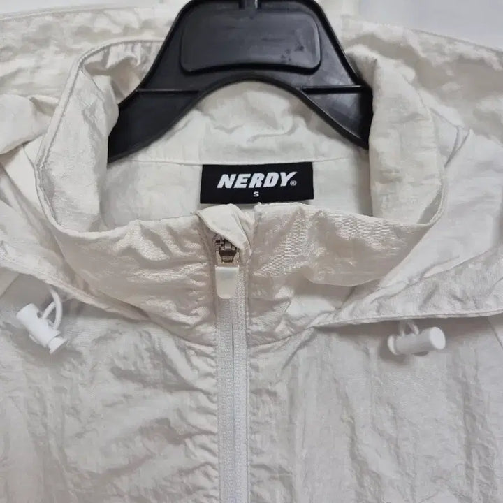 [BUNJANG] Nerdy 24SS White Oversized Windbreaker / 24SS NERDY 흰색 오버핏 바람막이