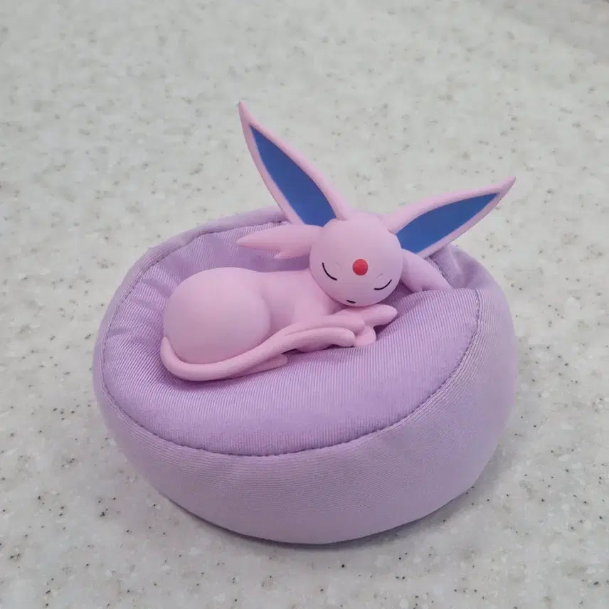 [BUNJANG] Pokemon Eevee Sleeping Plush / 포켓몬스터 잠자는 에브이