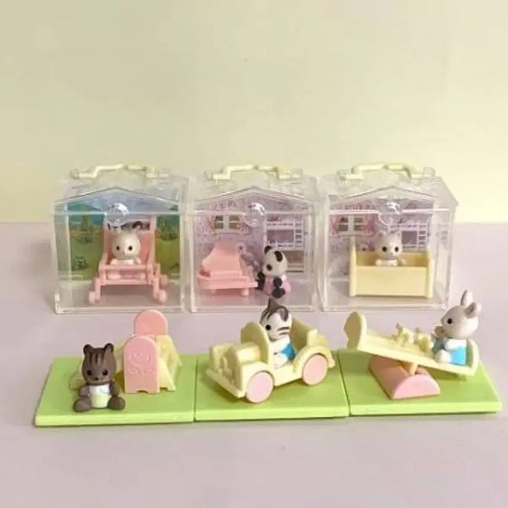 [BUNJANG] Sylvanian Families Akachan House and Garden Set 