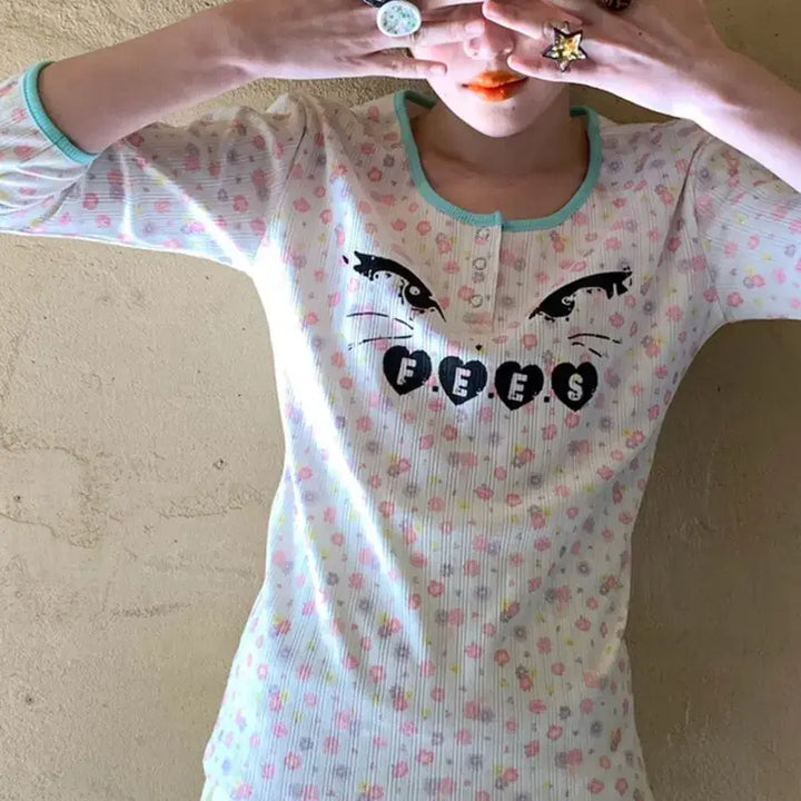 [SOLD OUT] 샵페어리 키티 버튼 플라워 탑 kitty button flower top