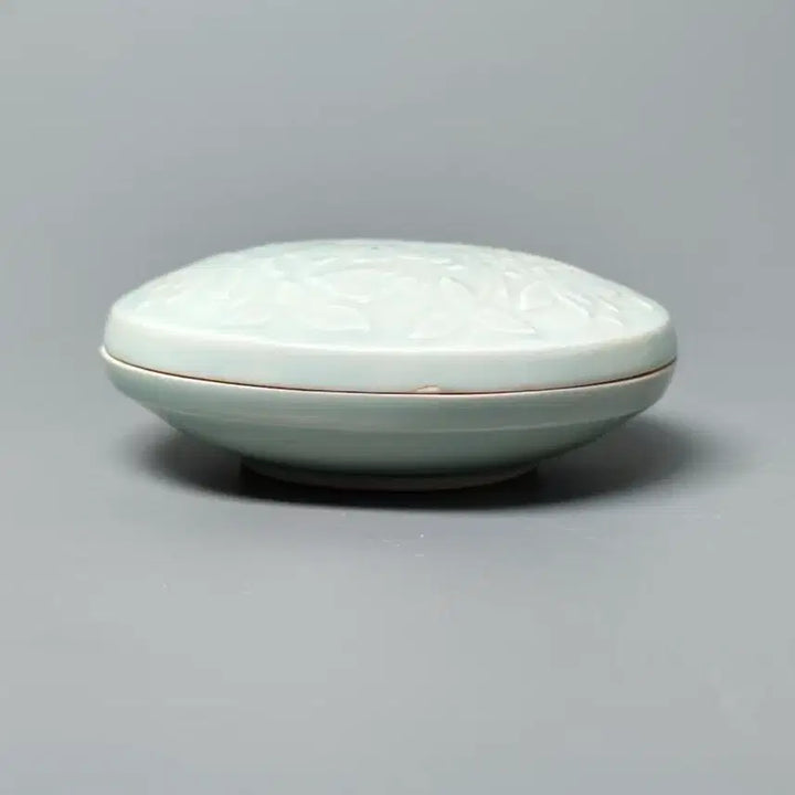 [BUNJANG] Ruy Ware Celadon Glazed Floral Design Covered Box Antique Chinese Ceramic / 정요 관요 연녹유 화문 유개합 중국도자기 골동품 고미술품 수집품