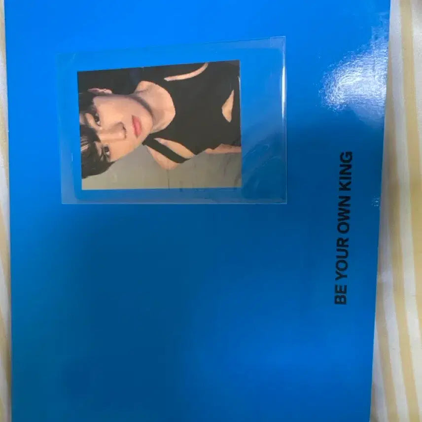 [BUNJANG] The Boyz Hyunjae Selfie Photobook Photocard Set / 더보이즈 현재 셀카 포토북 판매 포카포함