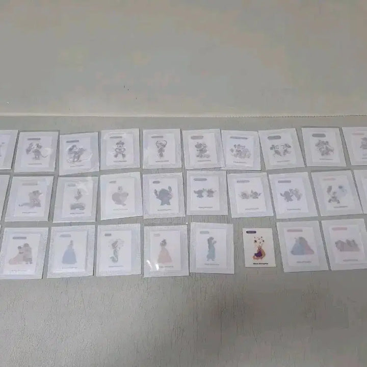 [BUNJANG] Disney Chupa Chups Sticker Collection (Missing 1 Sticker) / 디즈니 츄파 띠부씰 전종(1장없음) 팝니다