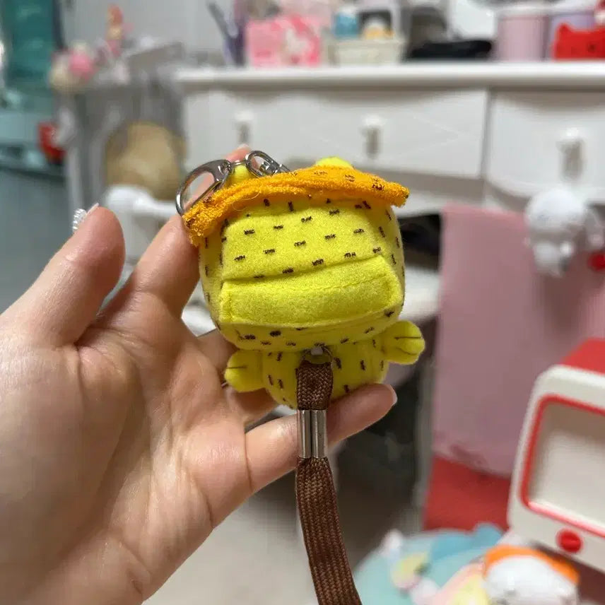 [BUNJANG] Yungssun Yellow Classic Doll Keychain / 융썬 키링 옐로우 일본 고전인형