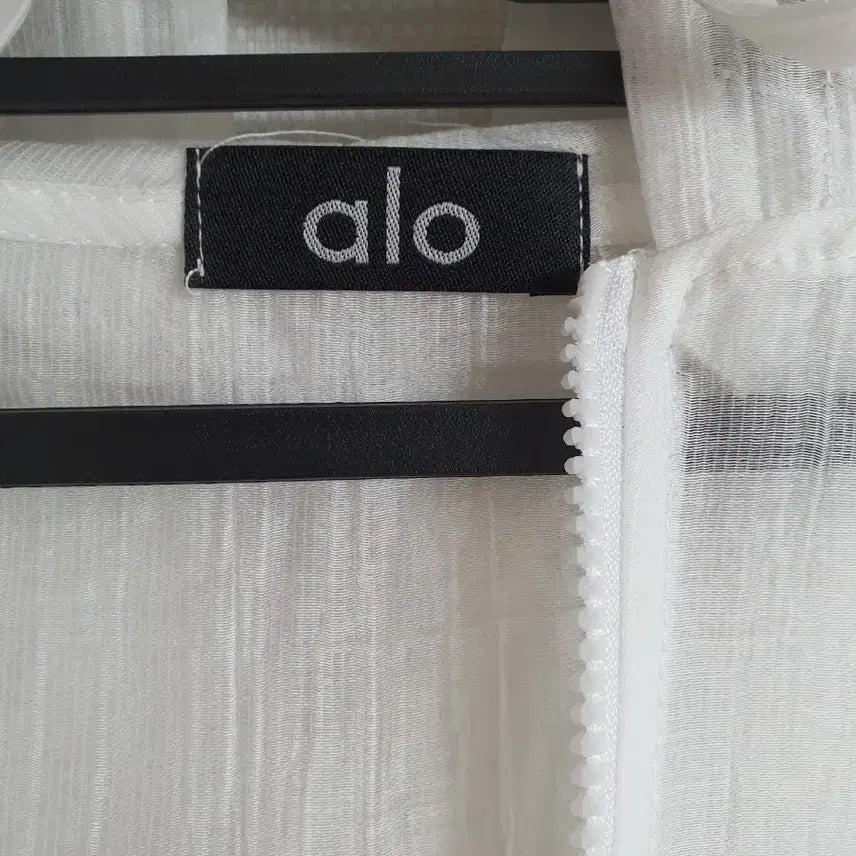 [BUNJANG] ALO See-through Windbreaker White / 새거 시스루 알로 요가 바람막이 화이트 알로바람막이 알로후드집업