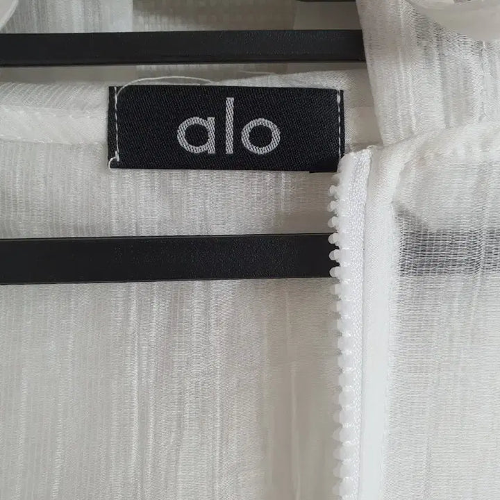 [BUNJANG] ALO See-through Windbreaker White / 새거 시스루 알로 요가 바람막이 화이트 알로바람막이 알로후드집업