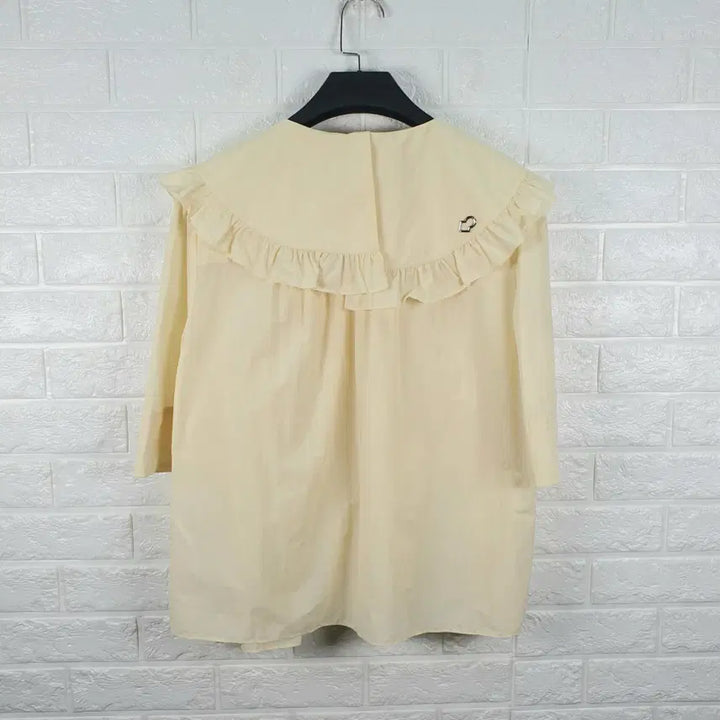 [SOLD OUT] [55-66]럭키슈에뜨 프론트 프릴 포인트 블라우스