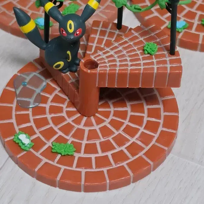 [BUNJANG] Re-Ment Pokémon Terrarium Collection After the Rain Blackie / 포켓몬스터 리멘트 계단 비가 갠뒤 거리 블래키