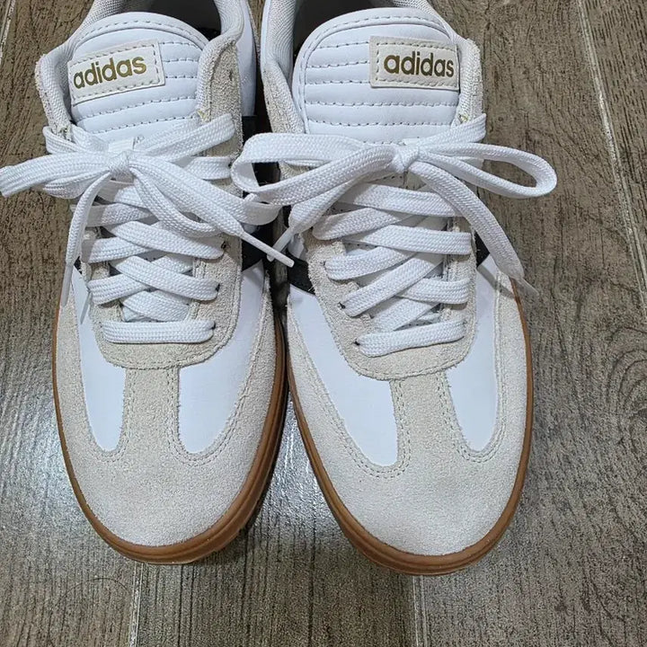 [BUNJANG] Adidas Sneakers Beige White 245mm / 아디다스 스니커즈 245mm