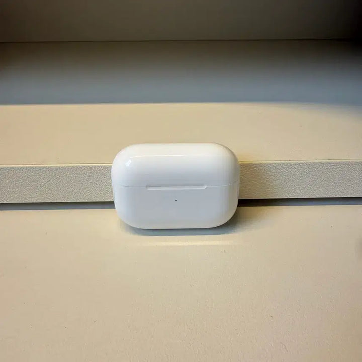 [BUNJANG] Apple AirPods Pro 2nd Generation USB-C / 애플 에어팟 프로 2세대 c타입