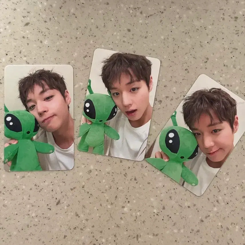 [BUNJANG] Park Jihoon Soundwave Lucky Draw Photocard Bundle Set / 박지훈 왹져포카 3장일괄 사웨 미공포 영통팬싸