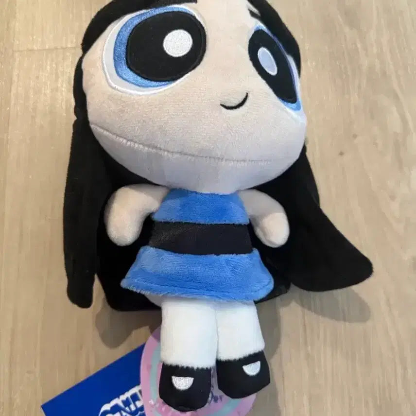 [BUNJANG] NewJeans Minji Medium Doll / 뉴진스 민지 인형(중형)