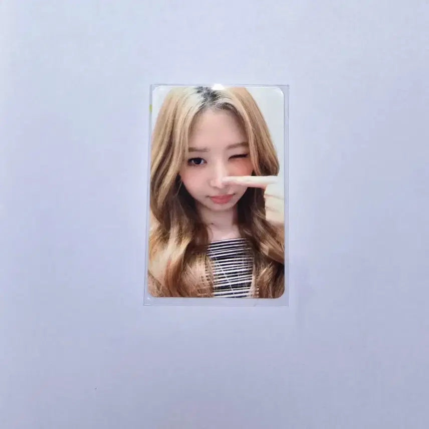 [BUNJANG] IVE Rei Lucky Draw Photocards (Chinese Concert / Japanese Doll / POB) - Unsealed / 아이브 예티몰 럭드 레이/분철중국콘서트일본인형미공포개봉교환