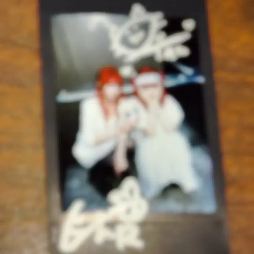 [BUNJANG] QWER Fake Idol - Hyena &amp; Shiyeon Signed Photocard / QWER 가짜아이돌 히나&amp;시연 막내즈 싸인 폴라로이드