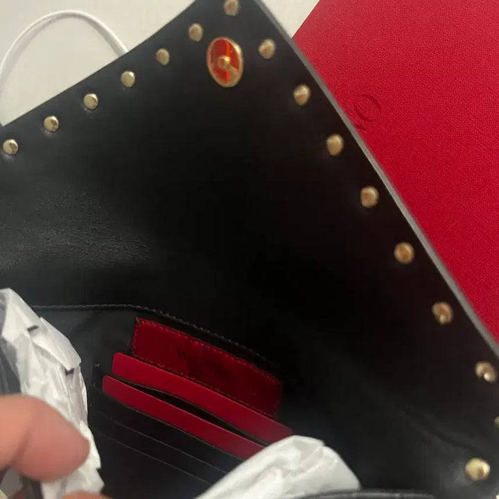 [BUNJANG] Valentino Rockstud Envelope Clutch / (정품)발렌티노 락스터드 엔벨롭 클러치
