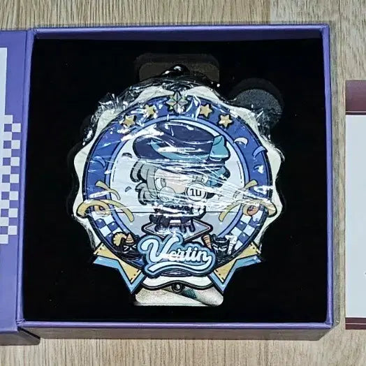 [BUNJANG] Reverse 1999 Vertin Collaboration Keep Medal / 리버스1999 버틴 콜라보 Keep 메달
