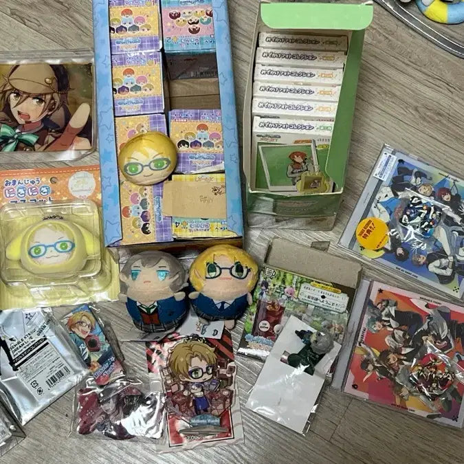 [BUNJANG] Ensemble Stars Knights Izumi Tsukasa Leo Trickstar Makoto Bundle Set Official Goods / 앙스타 나이츠 이즈미 츠카사 레오 트릭스타 마코토 등 공식굿즈 일괄처분