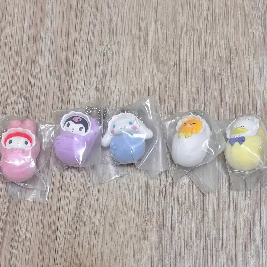 [BUNJANG] Sanrio Baby Sleeper Carrier Gacha Full Set (Sealed) / [풀셋/원가양도] 산리오 새근새근 베이비 포대기 가챠(미개봉)