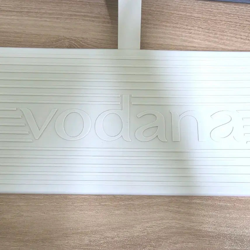 [BUNJANG] VODANA Silicone Iron Pouch Ivory / 보다나 실리콘 패드 고데기 파우치