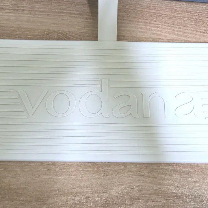 [BUNJANG] VODANA Silicone Iron Pouch Ivory / 보다나 실리콘 패드 고데기 파우치