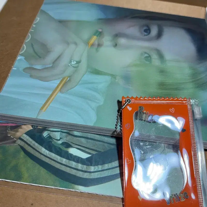 [BUNJANG] RIIZE DICON A Poster (Photocard Excluded) / 라이즈 디아이콘 A 포카 제외