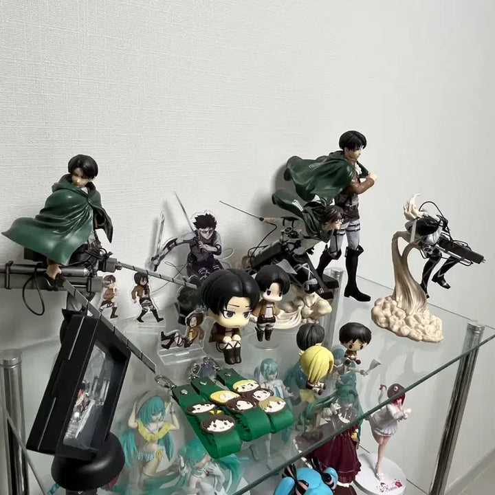 [BUNJANG] Attack on Titan Official Goods Figures Bundle Set / 개봉양품 진격의 거인 피규어,공식 굿즈 일괄판매