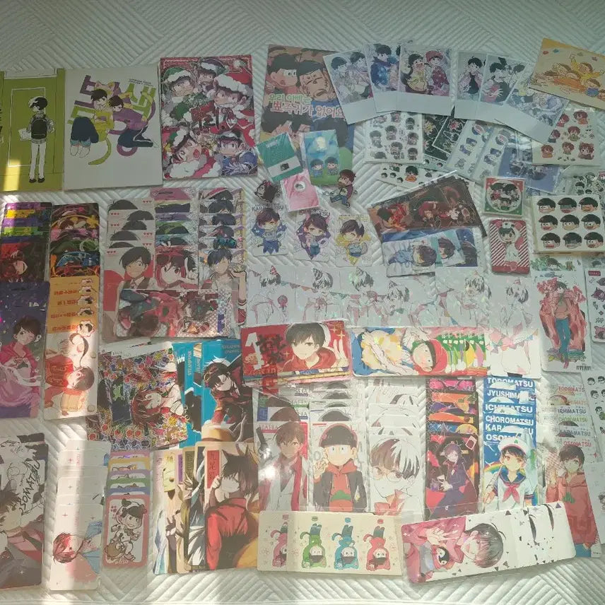 [BUNJANG] Osomatsu-san Fan-made Merchandise Bundle (Card Sleeves, Stickers, Notebooks, Doujinshi) / 카드텍 스티커 회지)가격제안o 오소마츠상 비공굿 비공식 굿즈 일괄