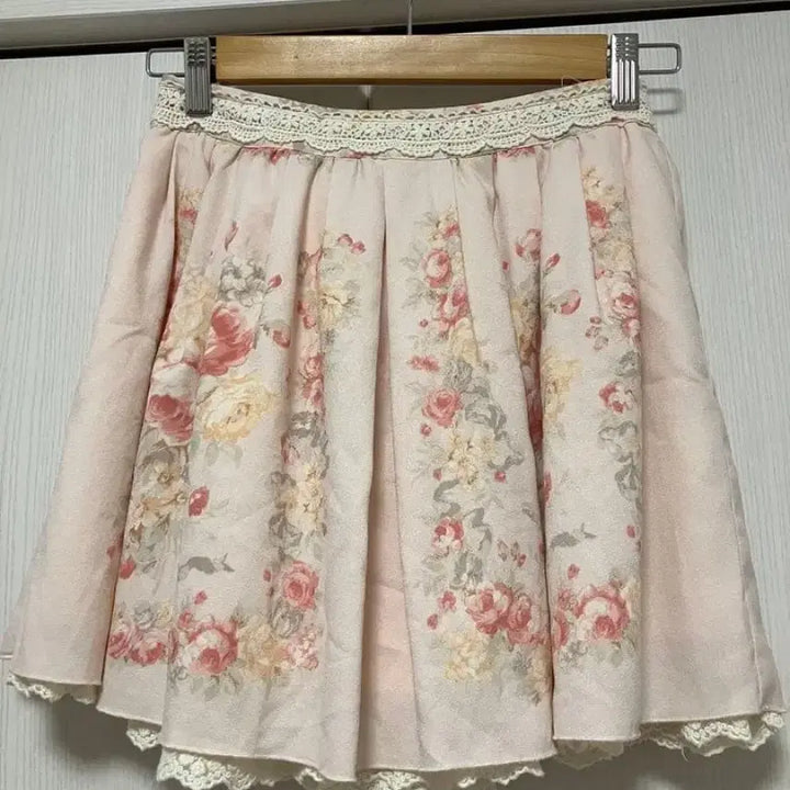 [BUNJANG] LIZ LISA Hanagara Pattern Lace Skirt / 리즈리사 하나가라 패턴 레이스 스커트 히메카지 히메갸루 라떼갸루 플로럴
