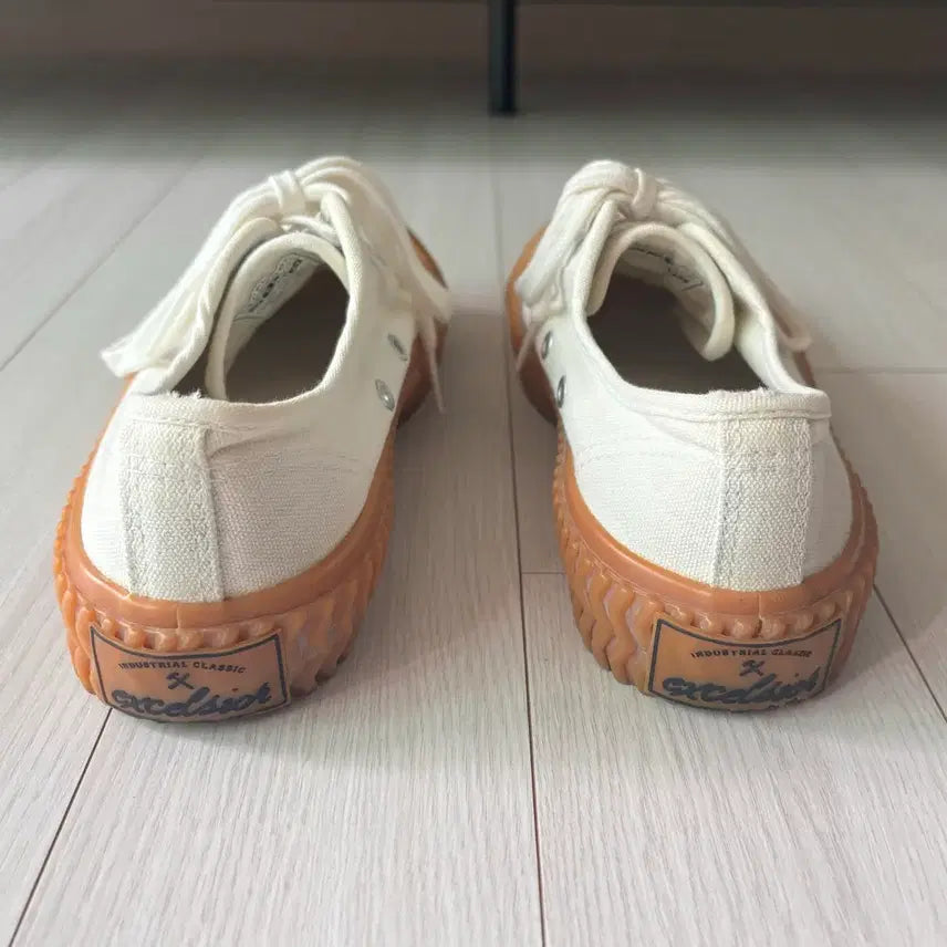 [BUNJANG] Excelsior Sneakers White 240 / 엑셀시오르 스니커즈 화이트 240