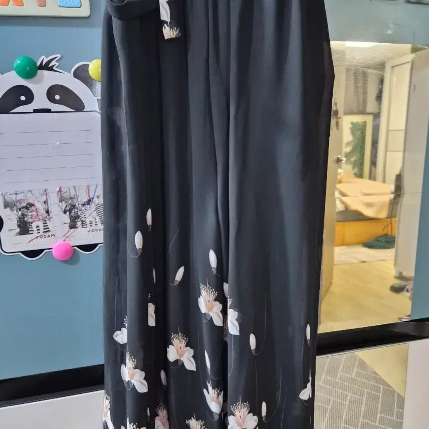 [BUNJANG] Floral Pattern Wide Pants Black / 플라워 패턴 와이드 팬츠 블랙