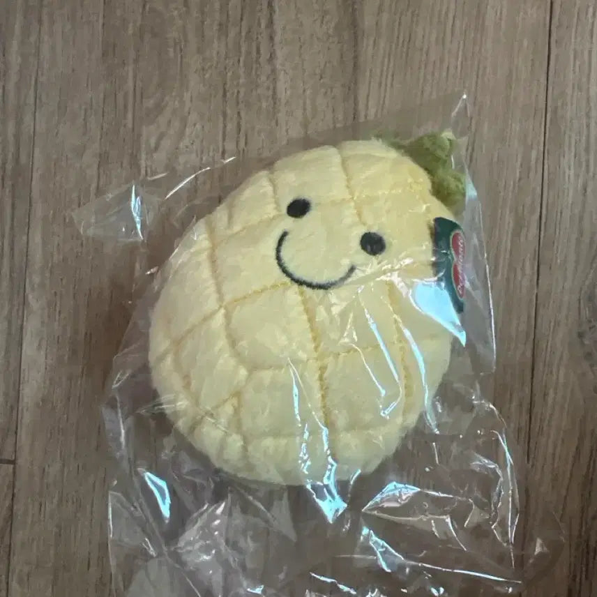 [BUNJANG] Del Monte Pineapple Plush Keychain / 델몬트 파인애플 인형 키링