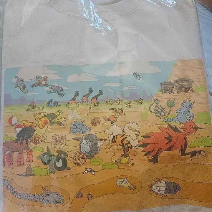 [BUNJANG] Pokemon Center Eco-Doram Collection T-Shirt Size M (Sealed) / 포켓몬 센터 티셔츠 생태도감  사이즈M 미개봉