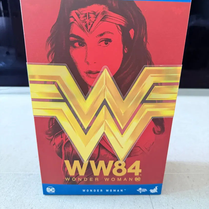 [BUNJANG] Hot Toys Wonder Woman MMS584 Action Figure / 핫토이 원더우먼 MMS584 판매합니다